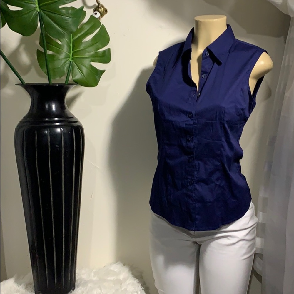 Mojo  sleeveless top! CLASSIC!!